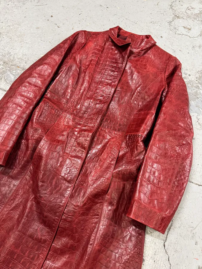 FW2000 Roberto Cavalli Red Crocodile Embossed Leather Trench Coat - Image 7