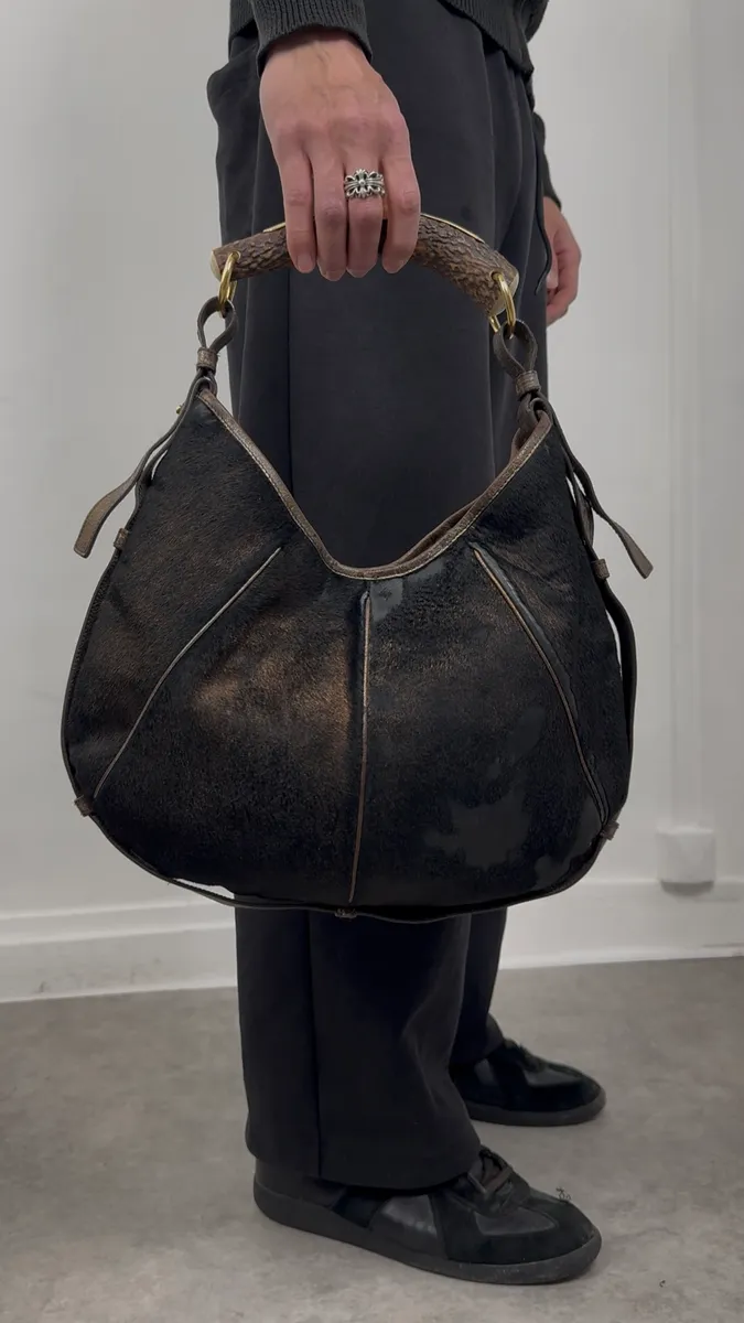 FW2001 Yves Saint Laurent Black Golden Pony Hair Leather Mombasa Horn Bag - Image 4