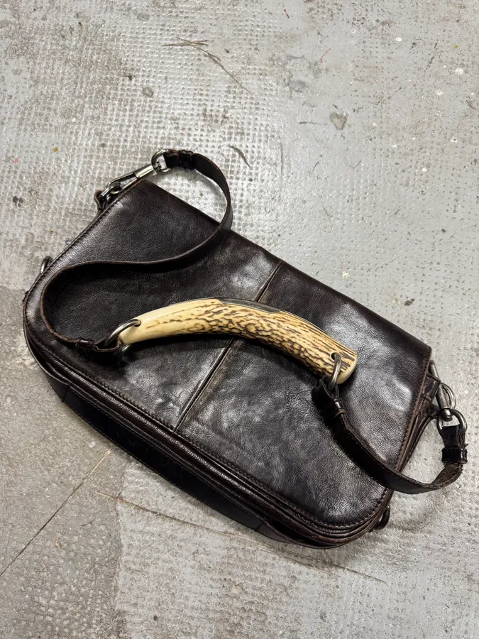 FW2002 Yves Saint Laurent Tom Ford Mombasa Horn Dark Brown Leather Shoulder Bag - Image 2
