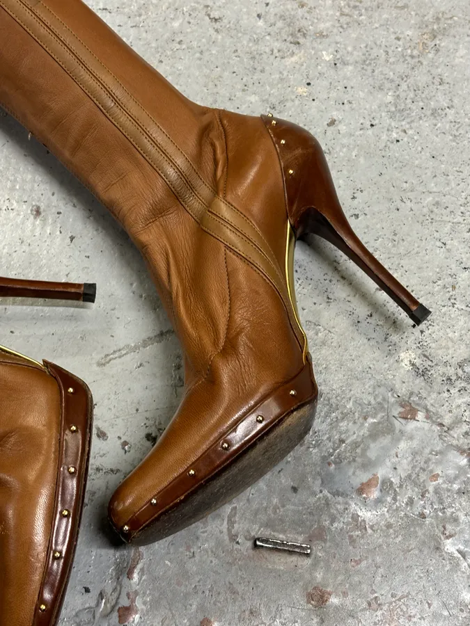 FW2003 Gucci Brown Leather Ankle Heels Boots by Tom Ford - Image 9