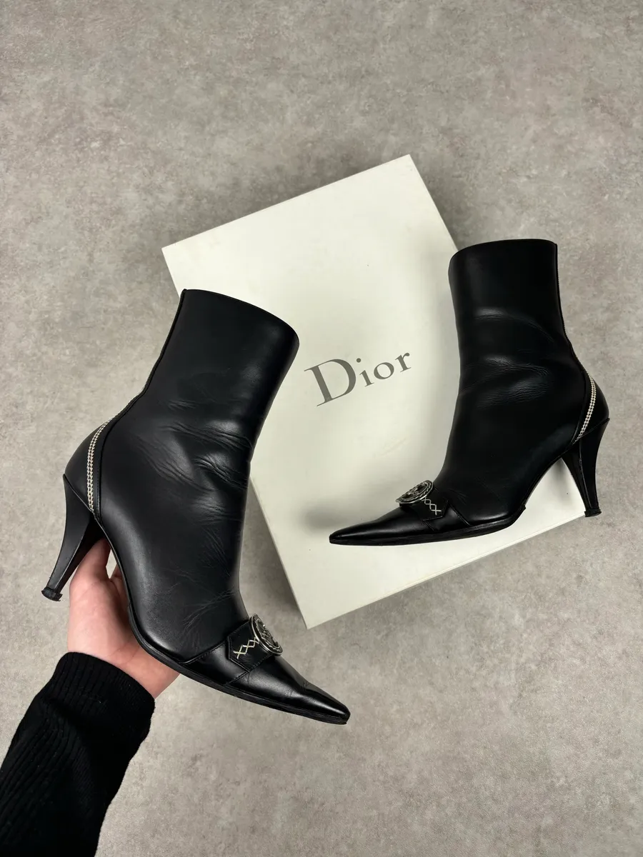 FW2004 Dior Pointy D Black Leather Buckle Ankle Boots Heels by Galliano