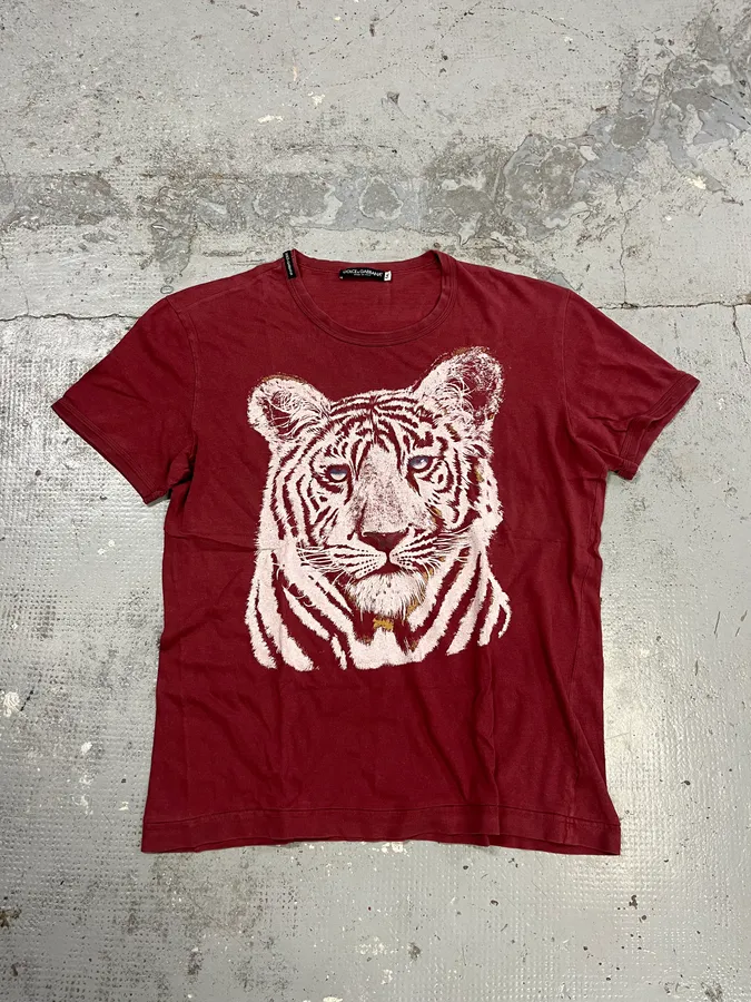 FW2004 Dolce & Gabbana White Tiger Bordeaux T-Shirt - Image 3