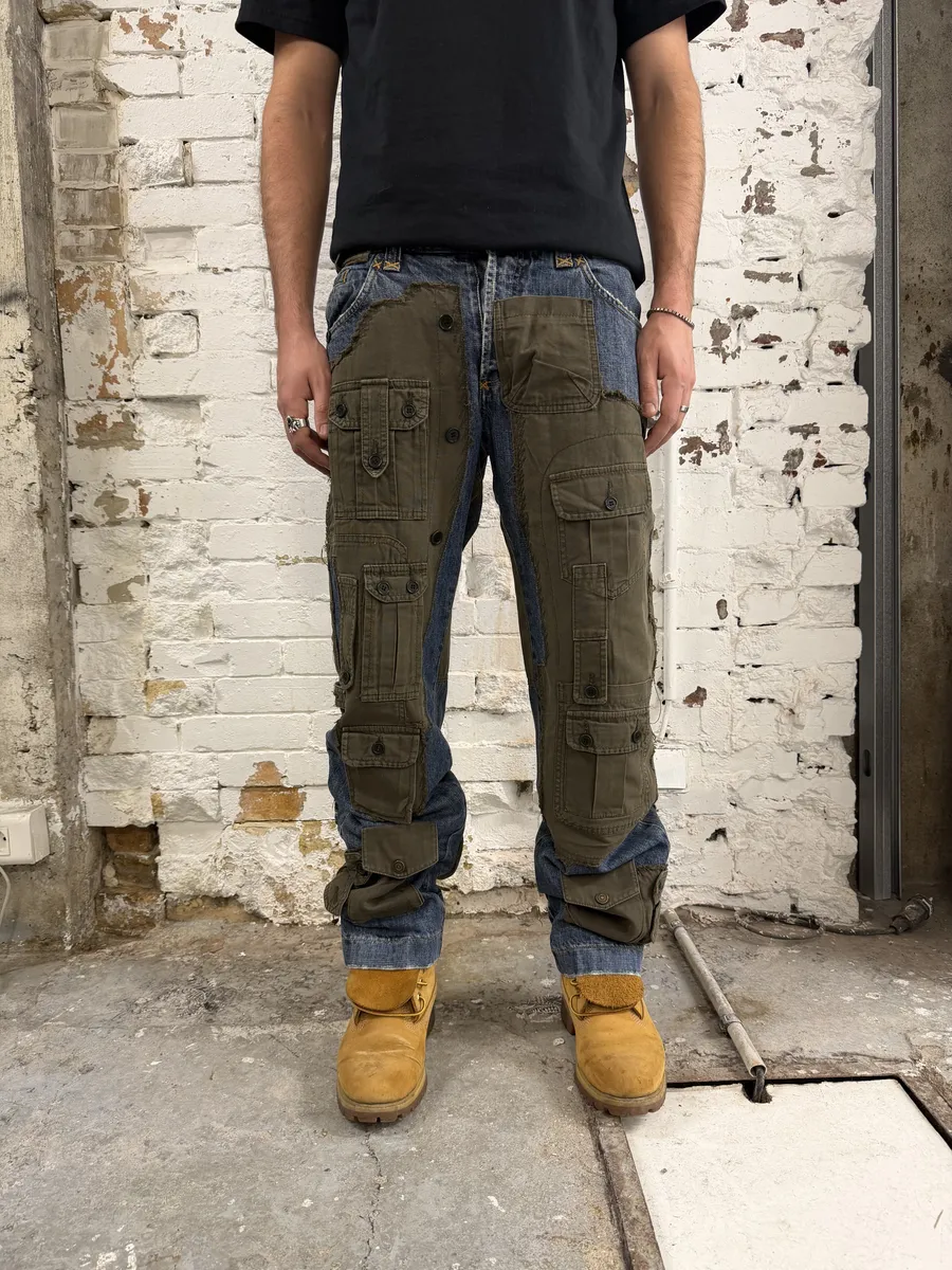 FW2005 Dolce & Gabbana Hybrid Khaki Multi-Pocket Cargo Denim Pants - Image 3