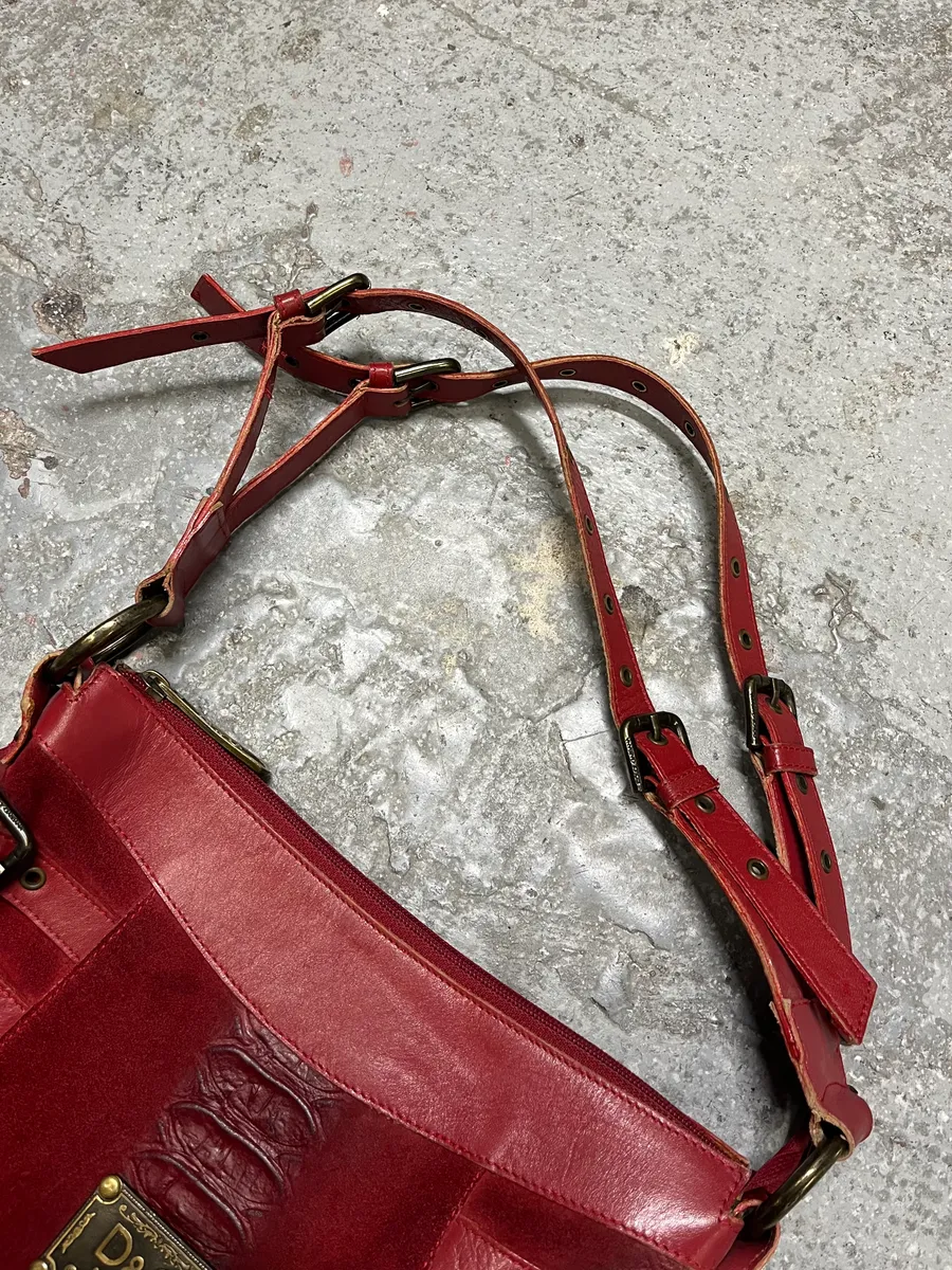 FW2005 Dolce & Gabbana Red Buckles Suede Leather Handle Bag - Image 4
