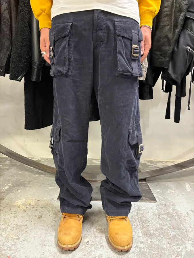 FW2006 Dolce & Gabbana Navy Velvet Bondage Cargo Pants - Image 2