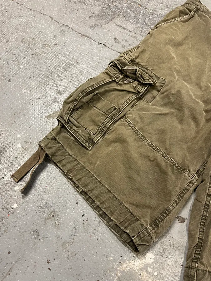 FW2006 Dolce & Gabbana Olive Multi Pockets Cargo Shorts - Image 6