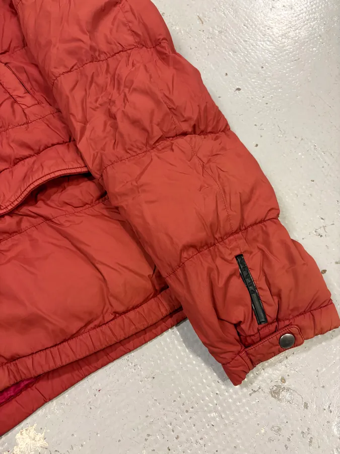 FW2009 Prada Red Nylon Quilted Puffer Jacket - Image 8