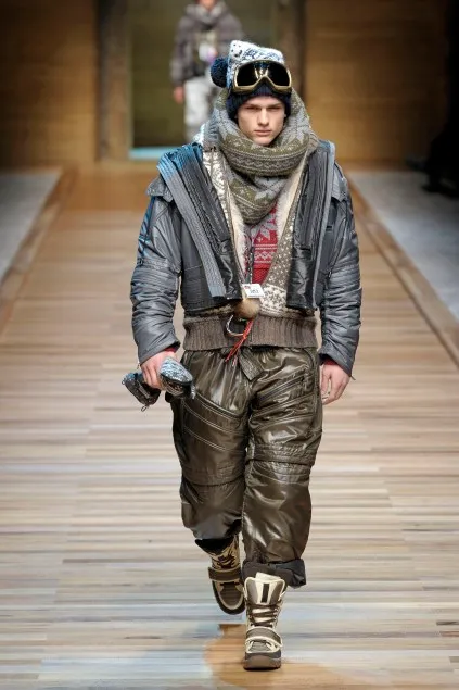 FW2010 Dolce & Gabbana Grey Multi Zips Astro Puffer Jacket - Image 2