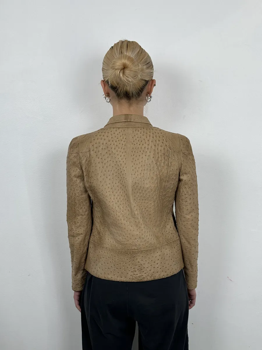 FW2010 Gucci Beige Asymmetrical Ostrich Leather Jacket by Frida Giannini - Image 4