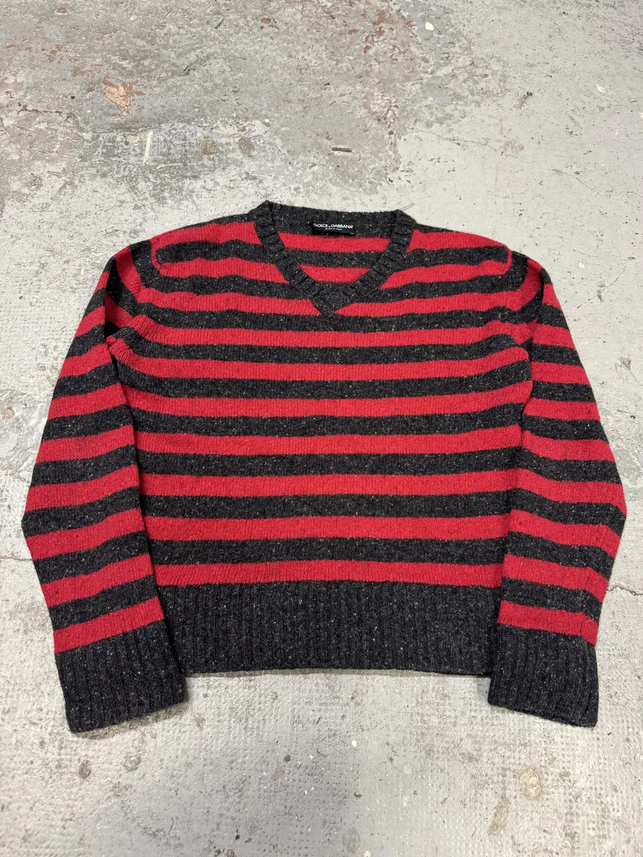 FW2011 Dolce & Gabbana Grey & Red Lines V-Neck Sweater - Image 4