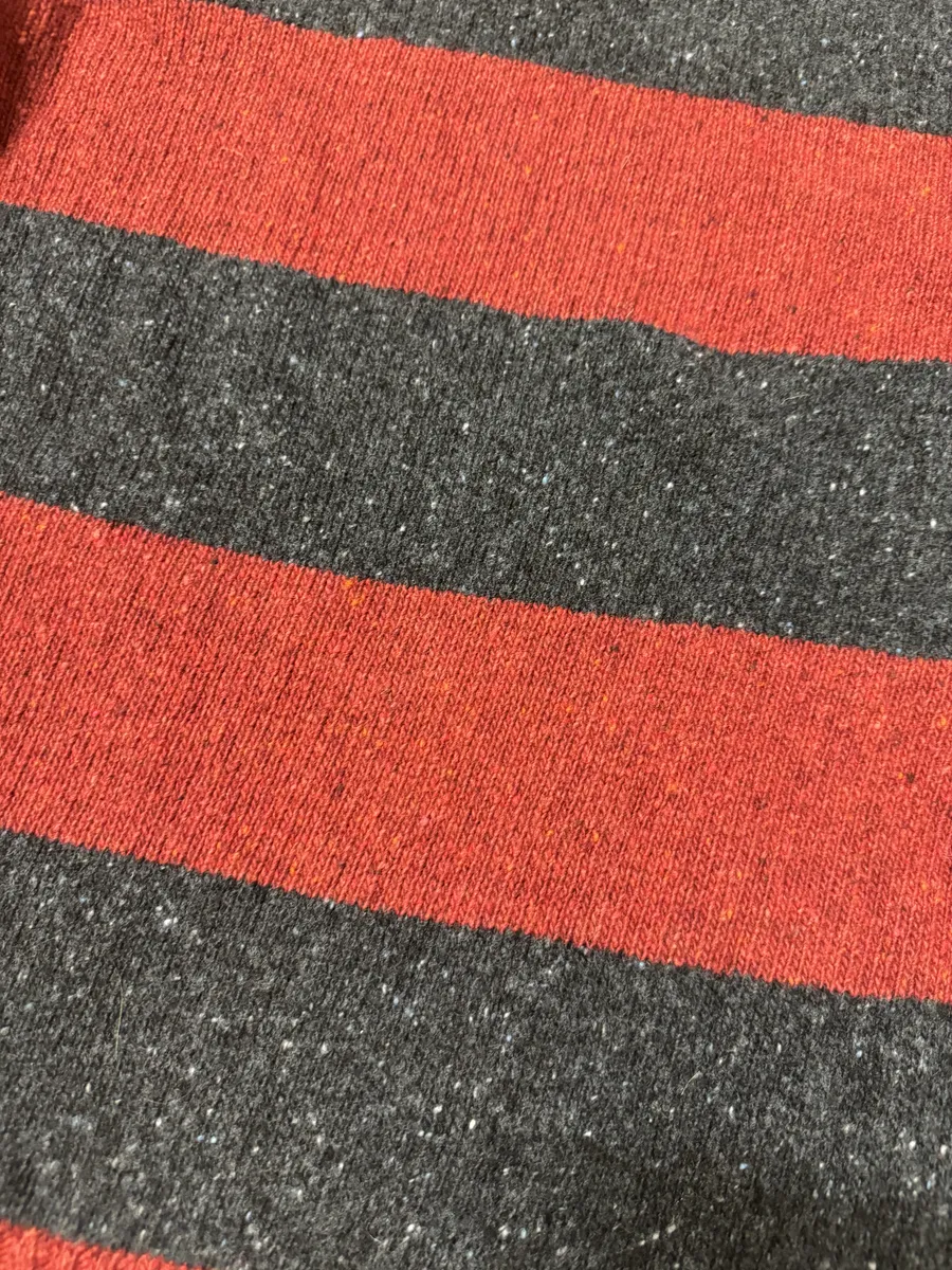 FW2011 Dolce & Gabbana Red & Grey Striped V Neck Sweater - Image 7