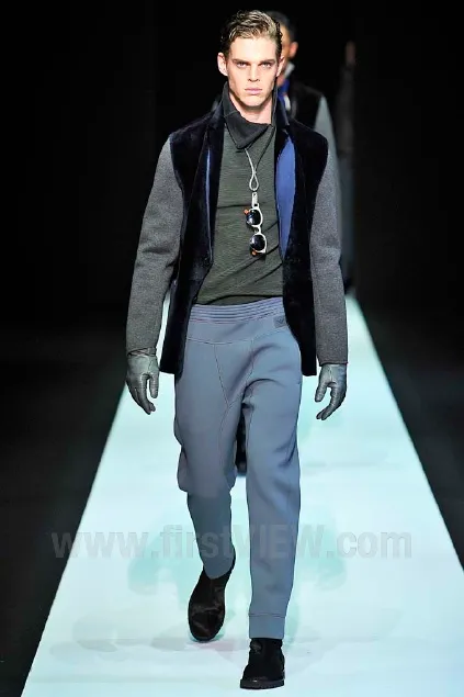 FW2013 Emporio Armani Black Sherling Wool Sleeves Jacket - Image 2