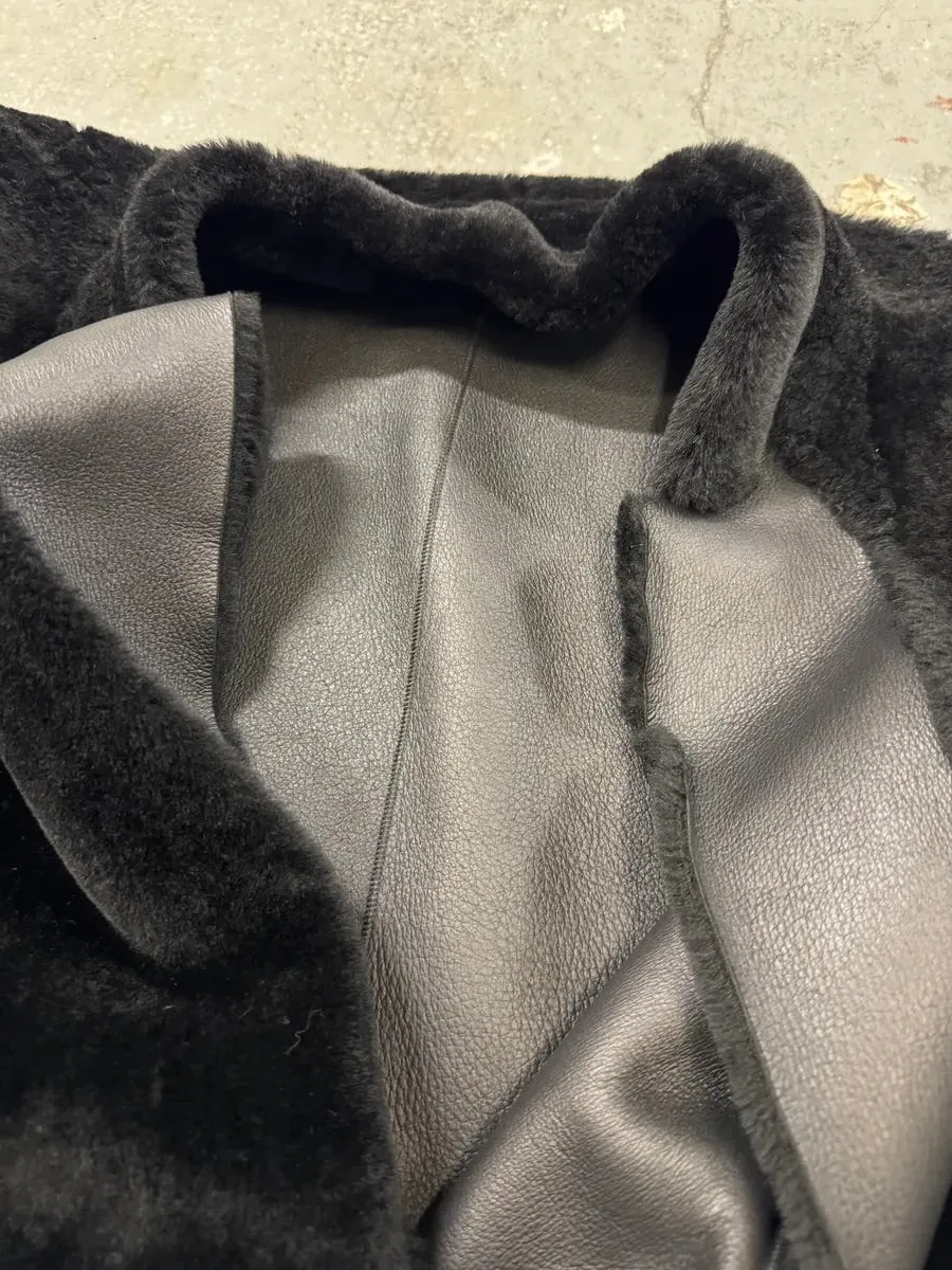 FW2013 Emporio Armani Black Sherling Wool Sleeves Jacket - Image 8