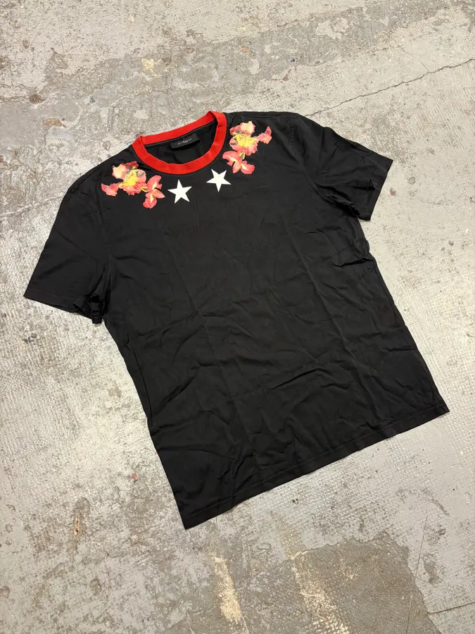 FW2013 Givenchy Red Flowers Stars Black T-Shirt - Image 4