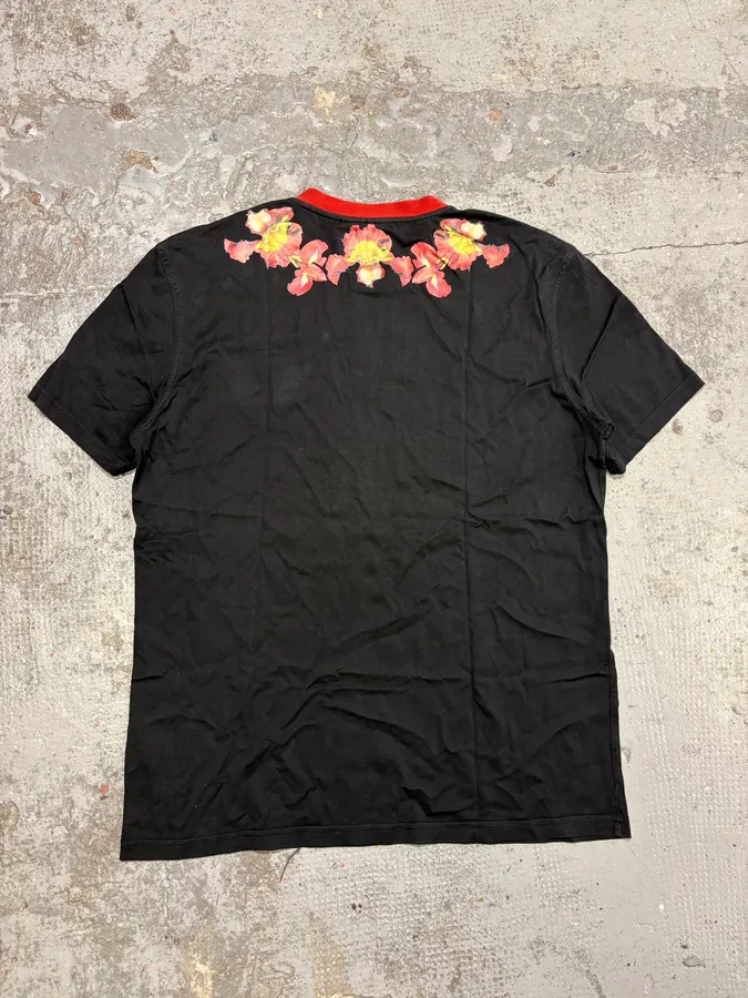 FW2013 Givenchy Red Flowers Stars Black T-Shirt - Image 6