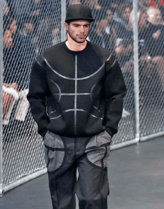 FW2014 Givenchy Art Polyvalent Black Sweater - Image 2