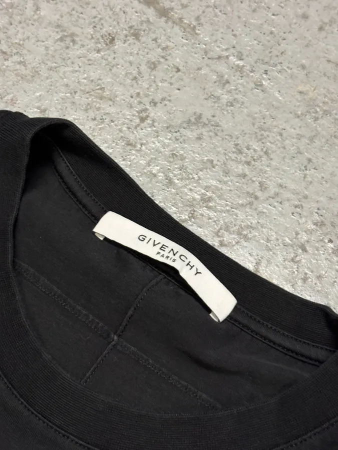 FW2016 Givenchy Love Power Black T-Shirt - Image 7