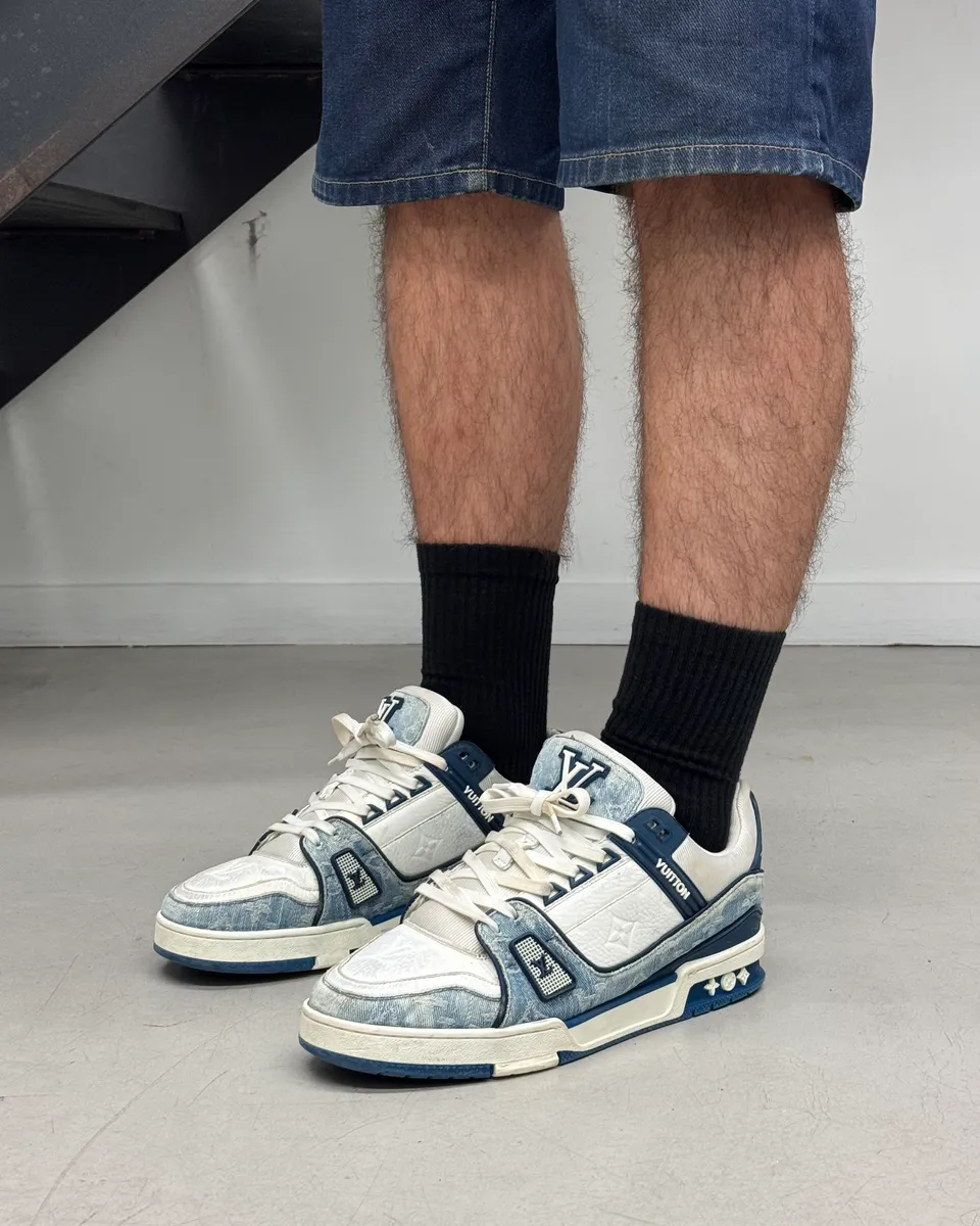 FW2018 Louis Vuitton Blue Denim & White Leather Trainer Sneakers - Image 3