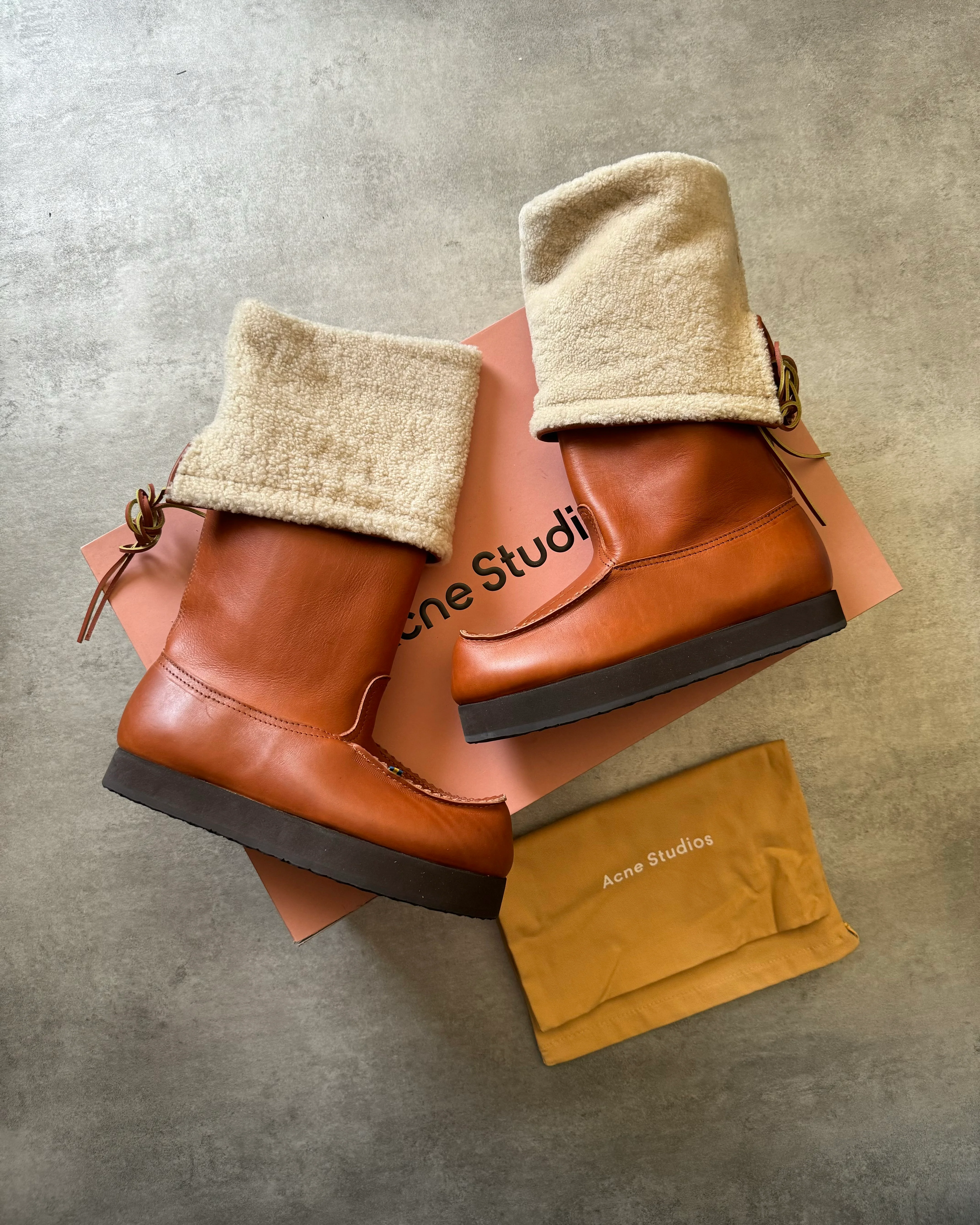 FW2022 Acne Studios x Kero Camel Reversible Boots  (44eu/us10) - Image 2