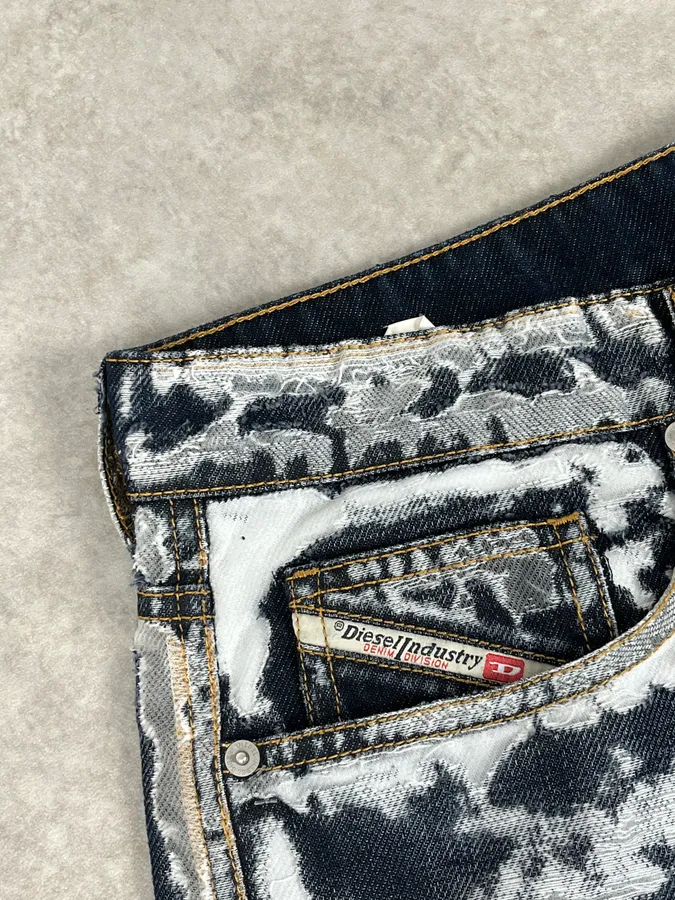 FW2023 Diesel Navy Trompe L’oeil Painted Large Denim Jeans - Image 9