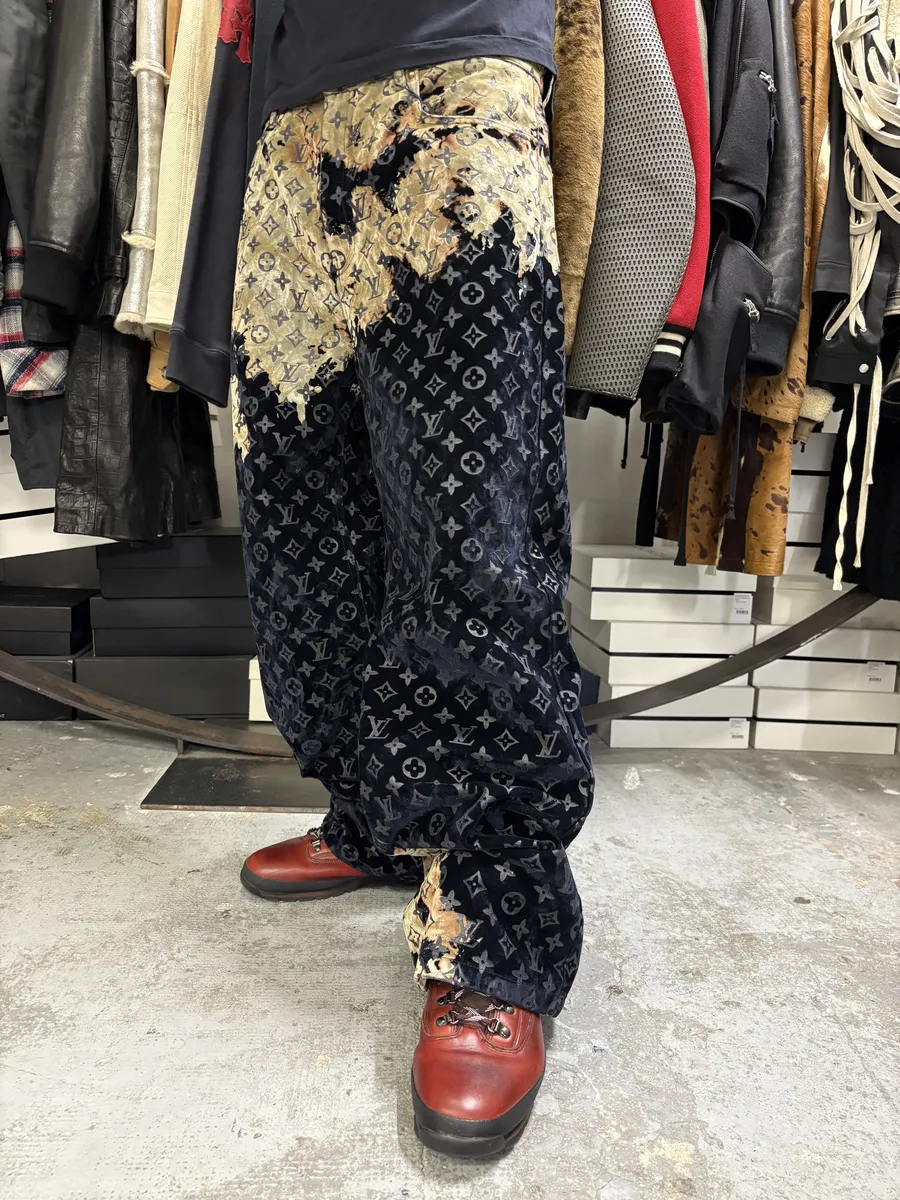 FW2023 Louis Vuitton Bleach Effect Monogram Navy Denim Pants - Image 5