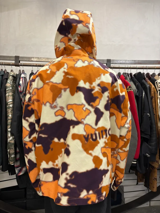 FW2024 Louis Vuitton Orange Map Camo Cotton Hooded Zip-Up Jacket - Image 5