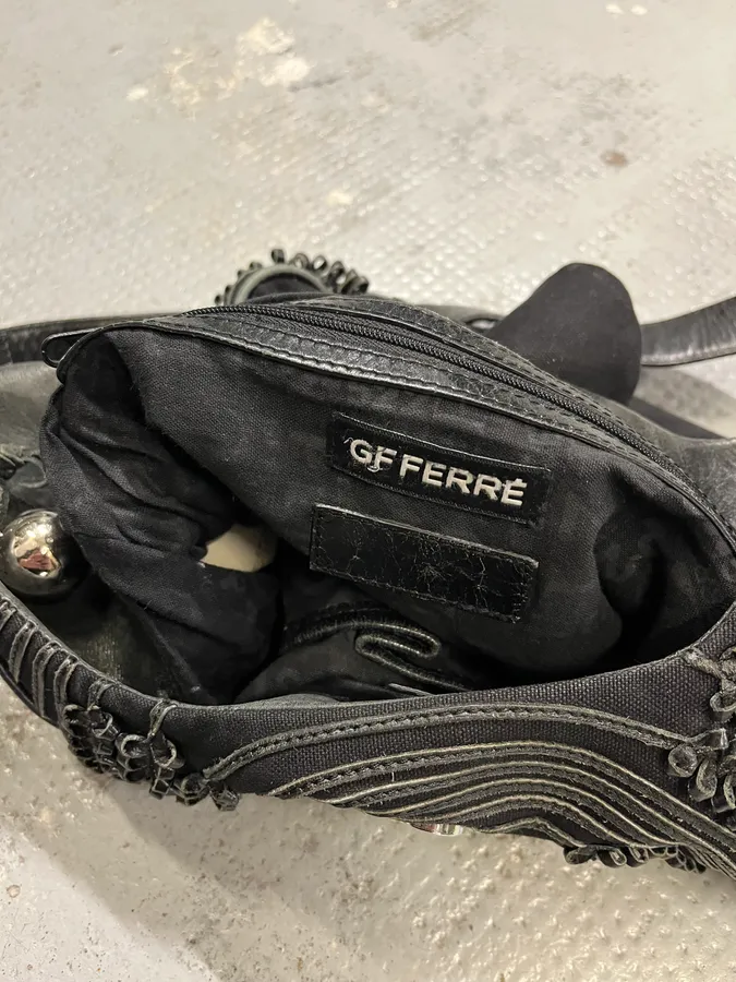 Gianfranco Ferré Black Leather Textured Hobo Bag - Image 9