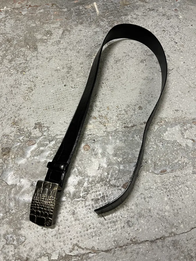 Giorgio Armani Black Crocodile Effect Leather Metallic Buckle Earth Belt - Image 4