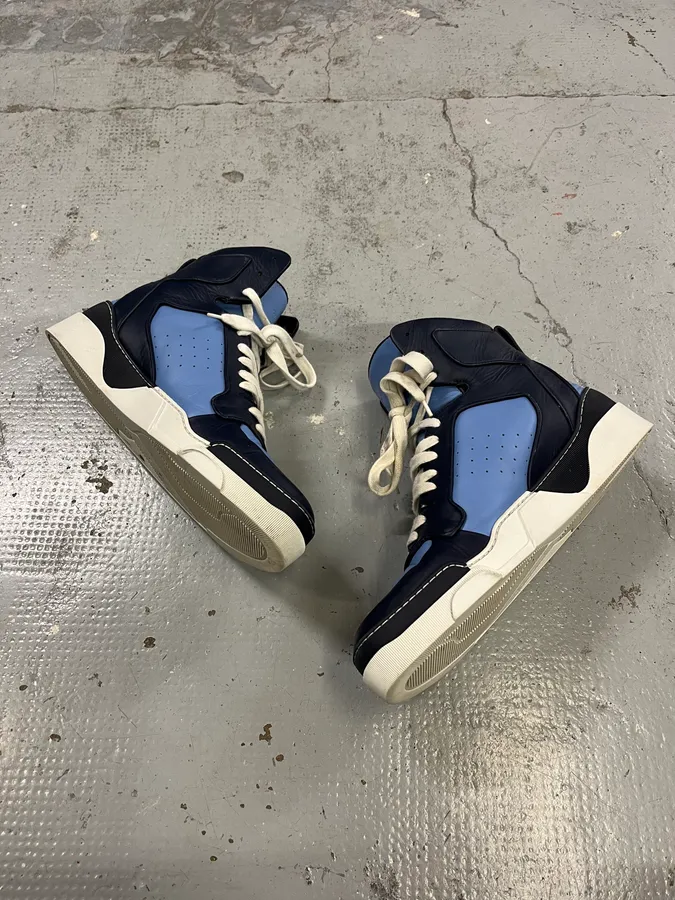 Givenchy Blue & Navy Tyson Leather High Sneakers - Image 3