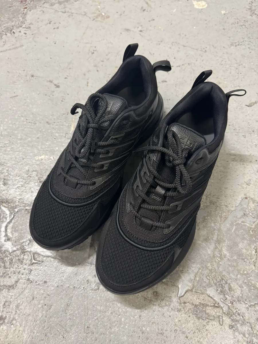 Givenchy Runners Black GIV 1 TR Sneakers - Image 8