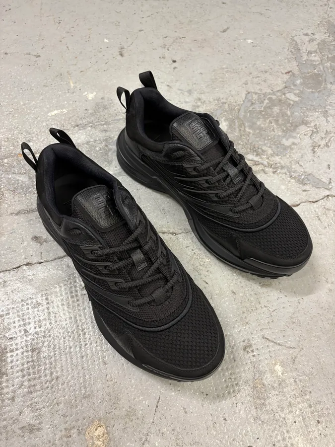 Givenchy Runners Black GIV 1 TR Sneakers - Image 4