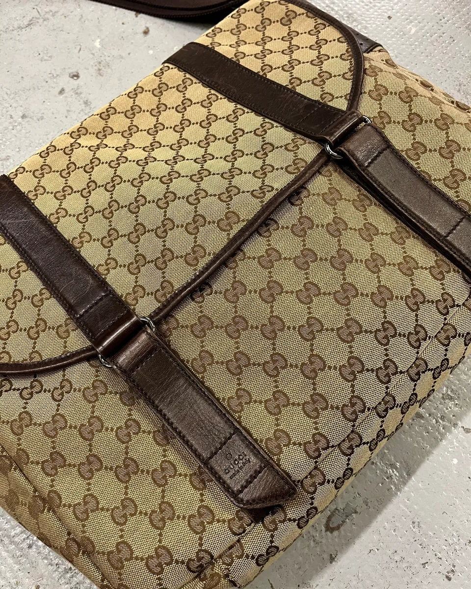 Gucci Beige Canvas Monogram Messenger Bag - Image 5