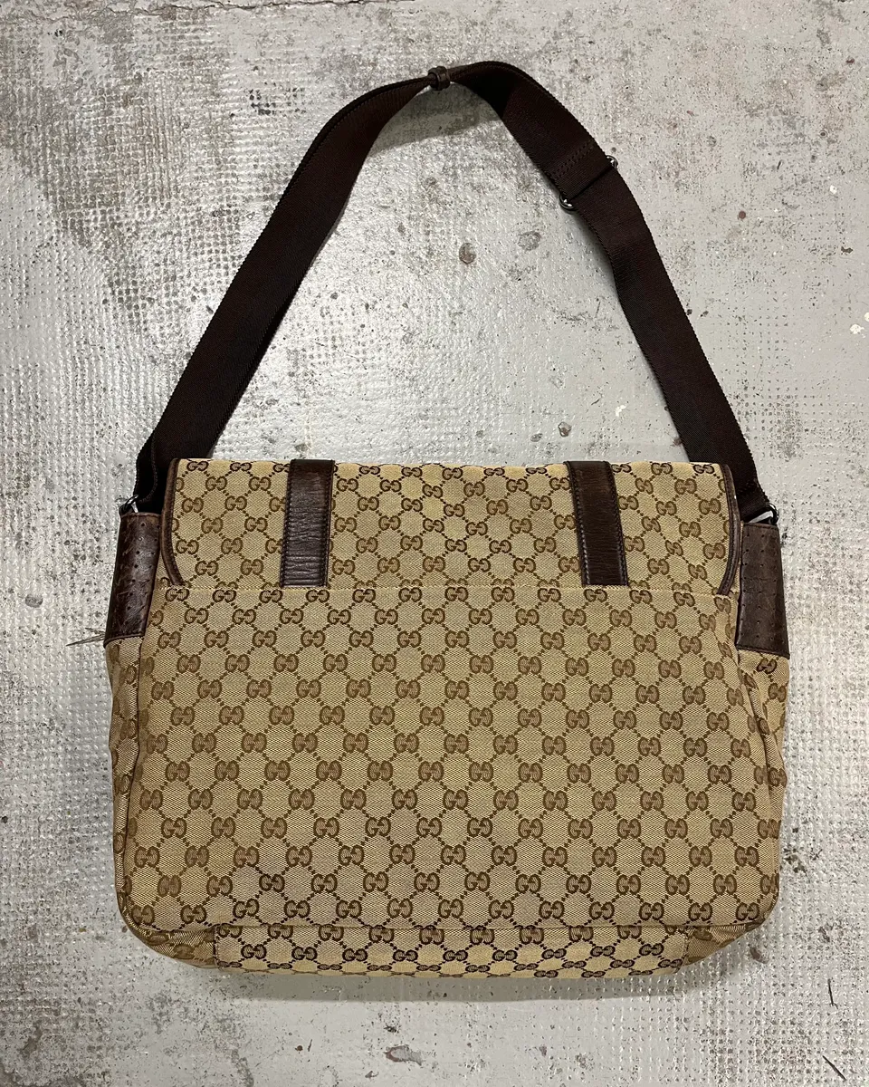 Gucci Beige Canvas Monogram Messenger Bag - Image 9