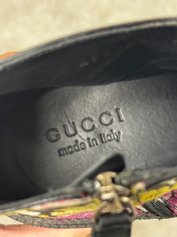 Gucci Black Embroidered Flowers Brogue Boots - Image 12