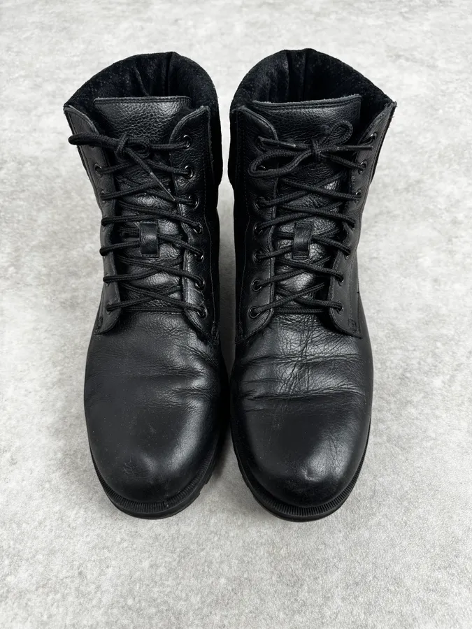 Gucci Black Leather Lace-Up Textured Cuff Boots - Image 4
