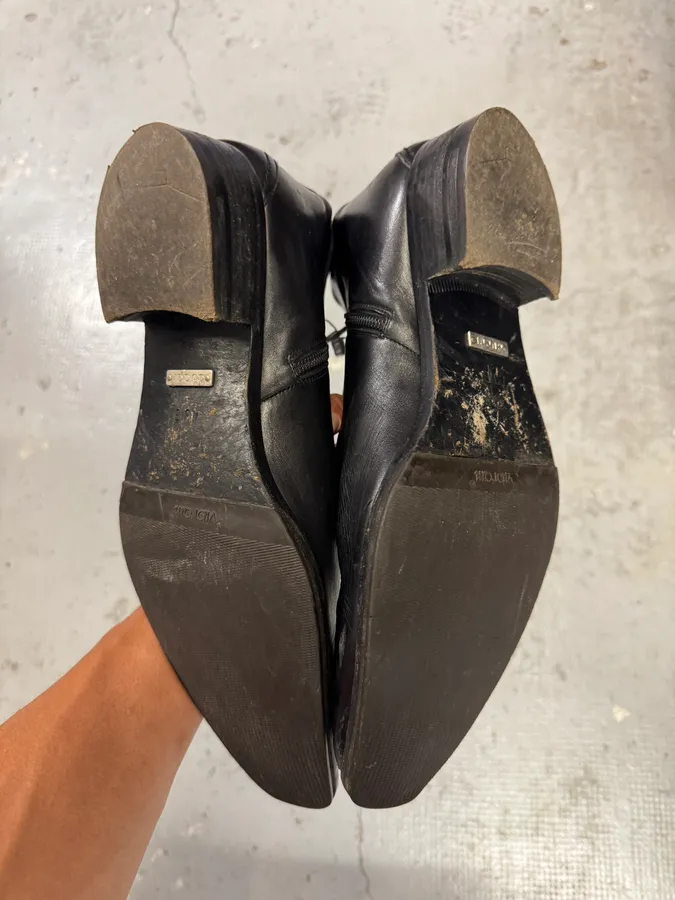 Gucci Black Leather Signature Boots - Image 4
