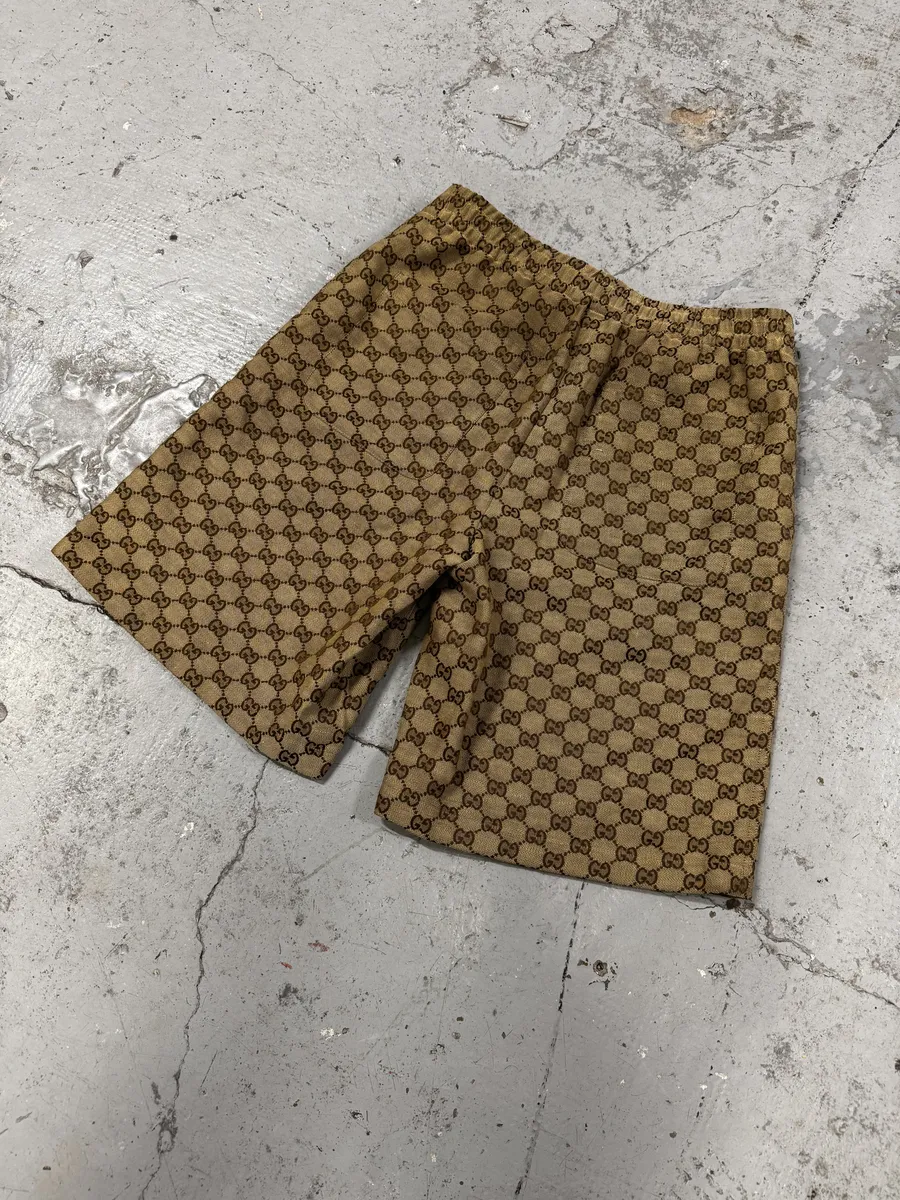 Gucci Monogrammed Beige Logo Shorts - Image 6