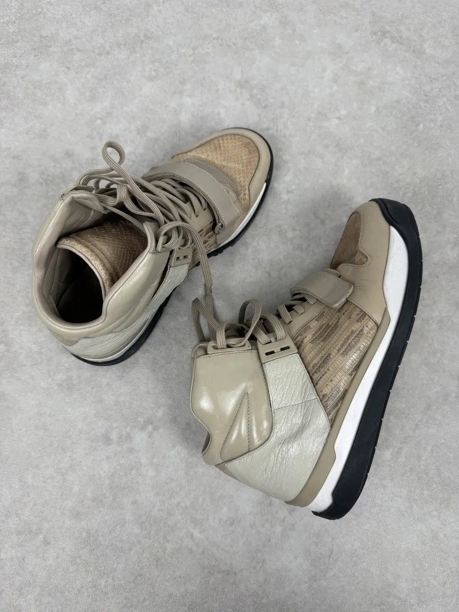 Louis Vuitton Beige Snakeskin Effect Leather High Scratch Sneakers - Image 9
