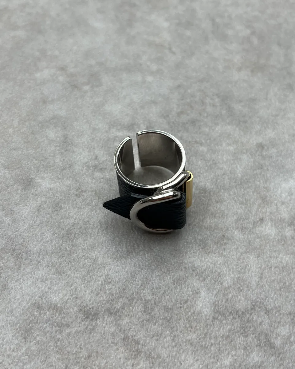 Louis Vuitton Black Leather Ring - Image 4