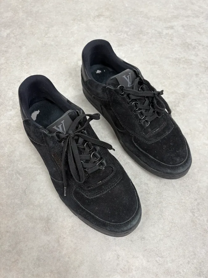 Louis Vuitton Black Suede Low-Top Sneakers - Image 4