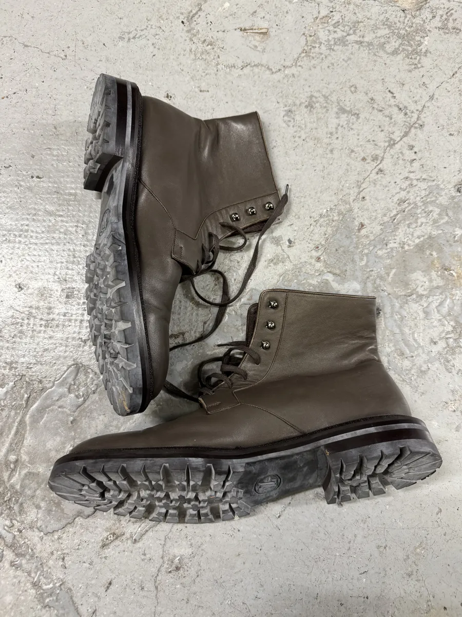 Louis Vuitton Egon Ankle Combat Grey Leather Boots - Image 5