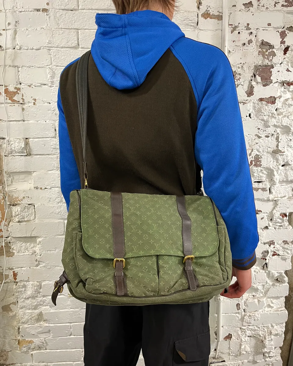 Louis Vuitton Khaki Monogram Canvas Multi-Pocket Shoulder Bag - Image 2