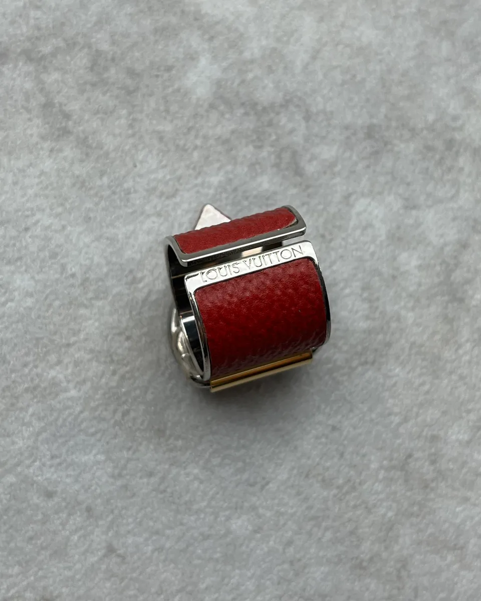 Louis Vuitton Red Leather Ring - Image 5