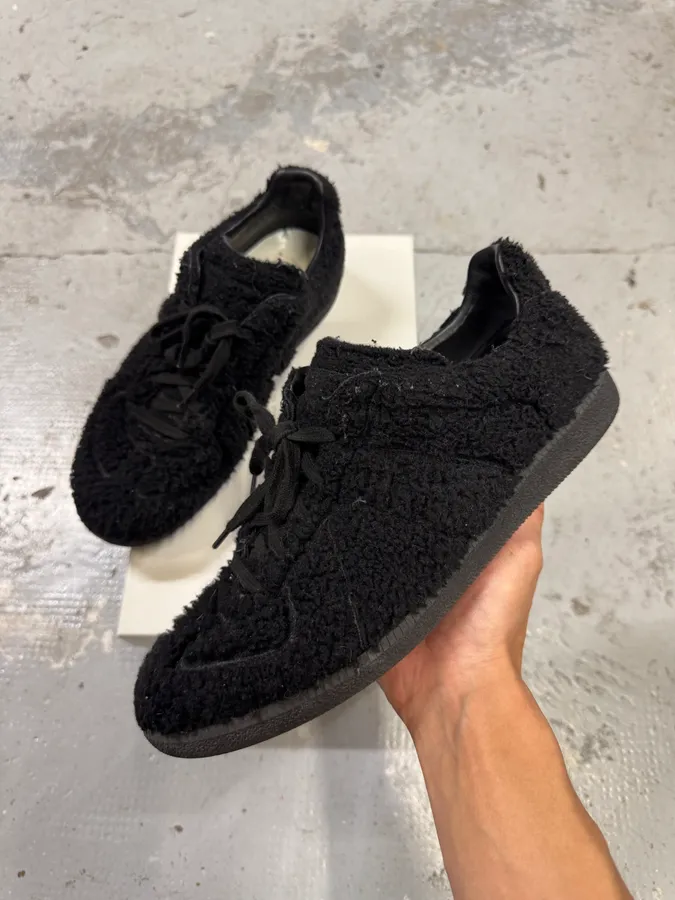 Maison Margiela Replica Black Fur Low Army Gatts Shoes
