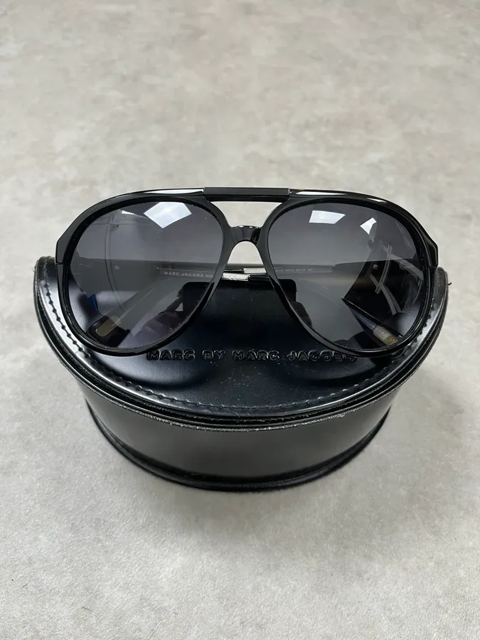Marc Jacobs Black Aviator Sunglasses Acetate Metal Bridge