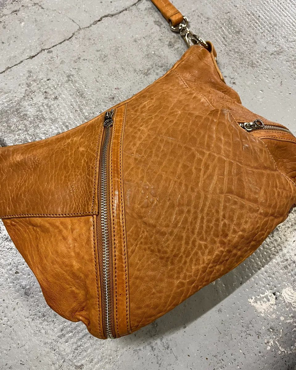 Marc Jacobs Camel Leather Multi-Pocket Shoulder Bag - Image 8