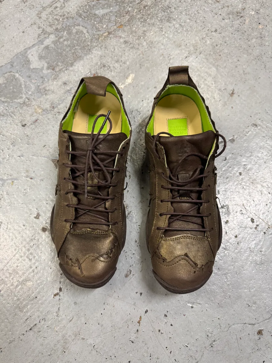 Marithé + François Girbaud Mumus Gold Leather Low Top Sneakers - Image 3
