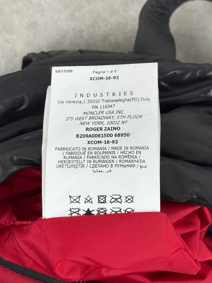Moncler Black Nylon Puffer Backpack - Image 15
