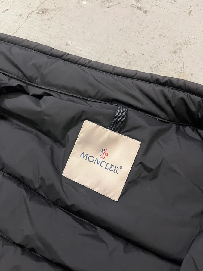 Moncler Black Quilted Puffer Jacket - Image 10