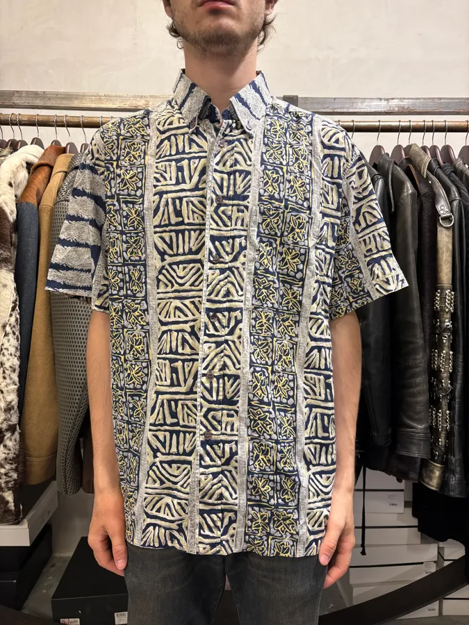 Pierre Cardin Abstract Fantasy White & Blue shirt - Image 2